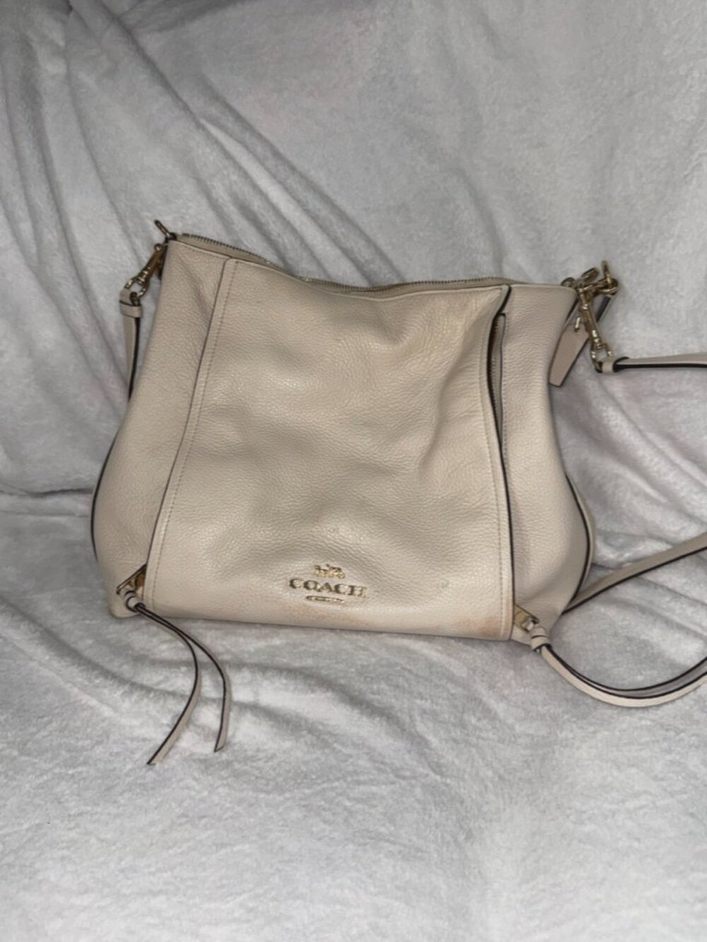 Coach Pebbled Leather Crossbody Hobo Bag – Chalk/Cream